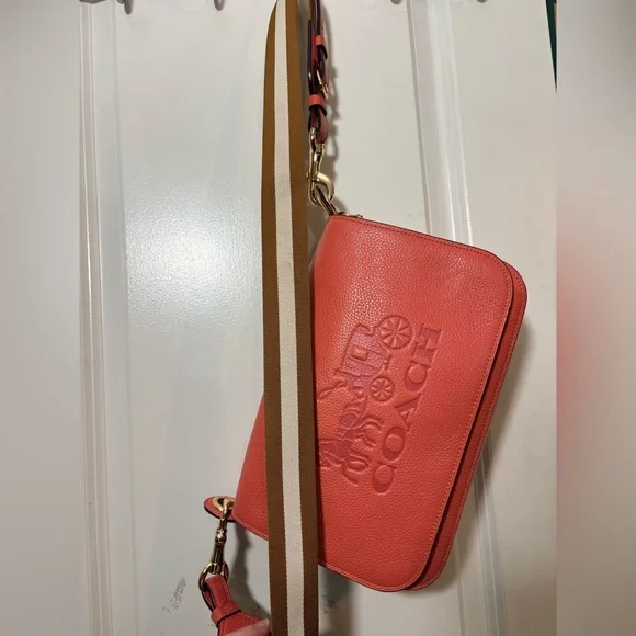 NEAR MINT Coach Jes Messenger in Rare HIBISCUS Pink | Large Crossbody - Picture 13 of 16